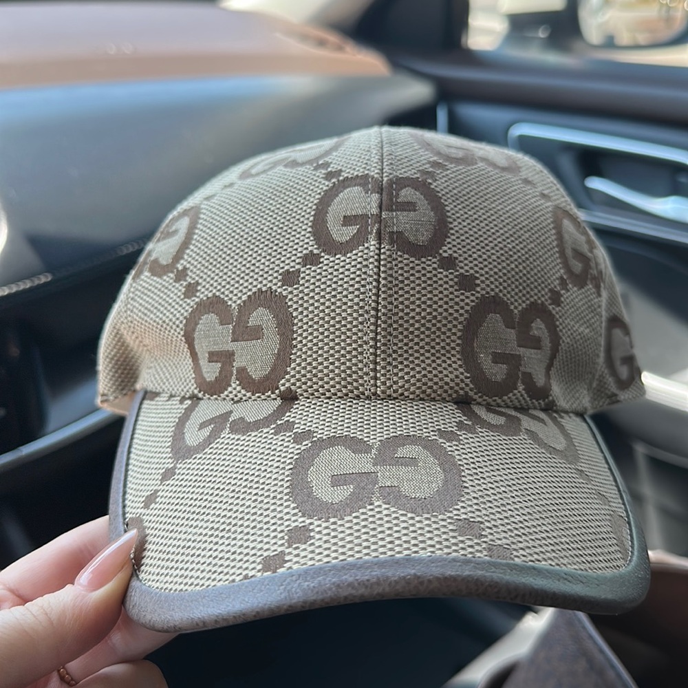 Gucci Jumbo GG Canvas Baseball Hat
